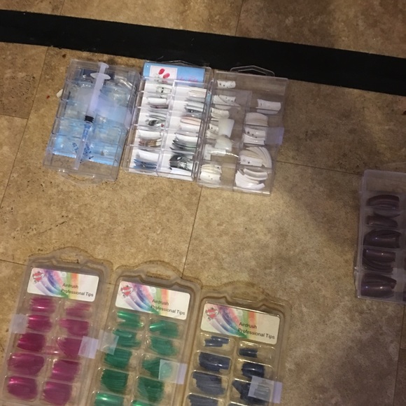 Nails - Picture 4 of 6